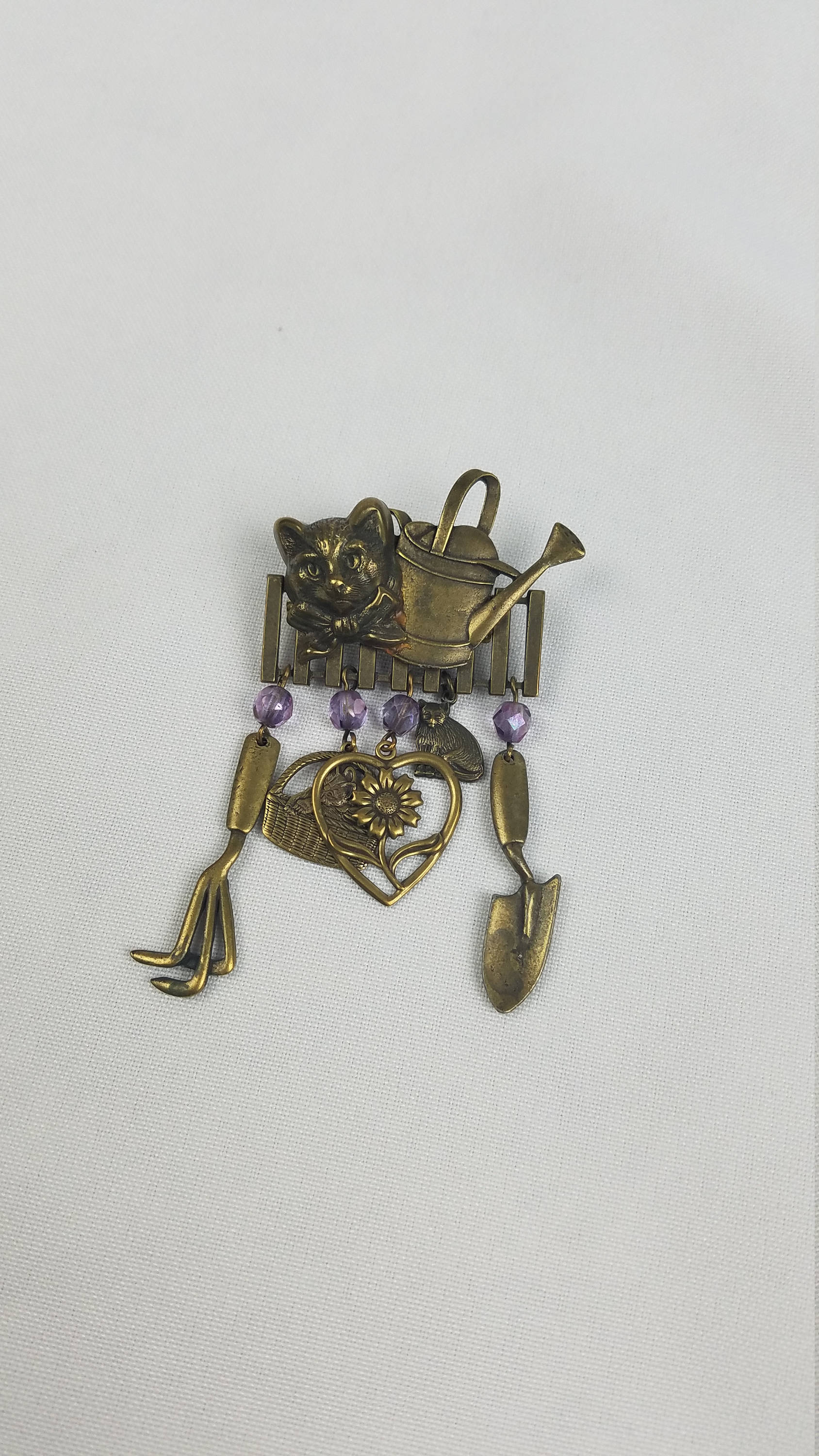 Jahrgang Jj Brosche Stift Goldton Katzenkopf Auf Zaun-Gartengeräte von MashliDesign