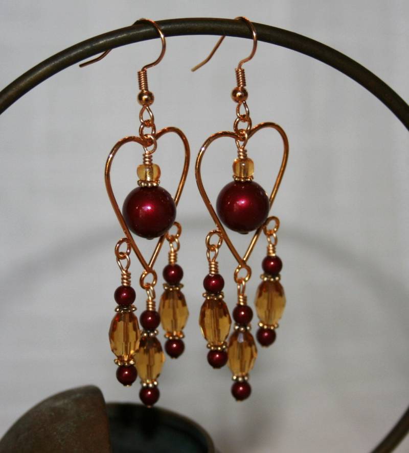 Vergoldete Ohrringe Mit Swarovski Perlen Und Celestial Crystal Zinn von MashliDesign