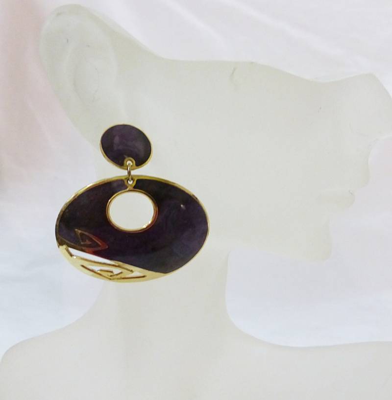 Vintage Berebi Durchbohrt Emaille Ohrringe Ovale Form Lila von MashliDesign