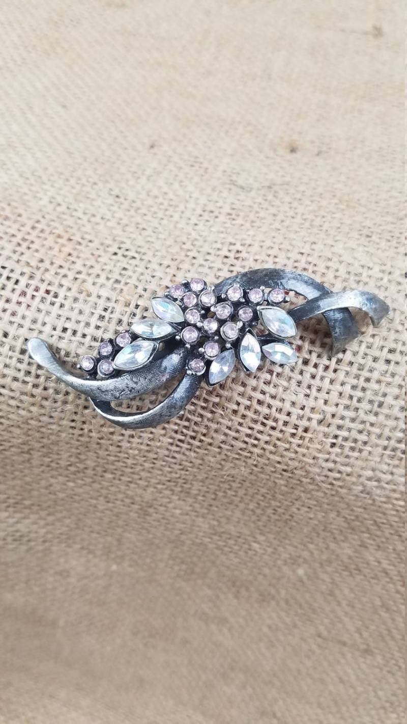 Vintage Brosche Pin Silber Ton Klar Und Rosa Strass von MashliDesign
