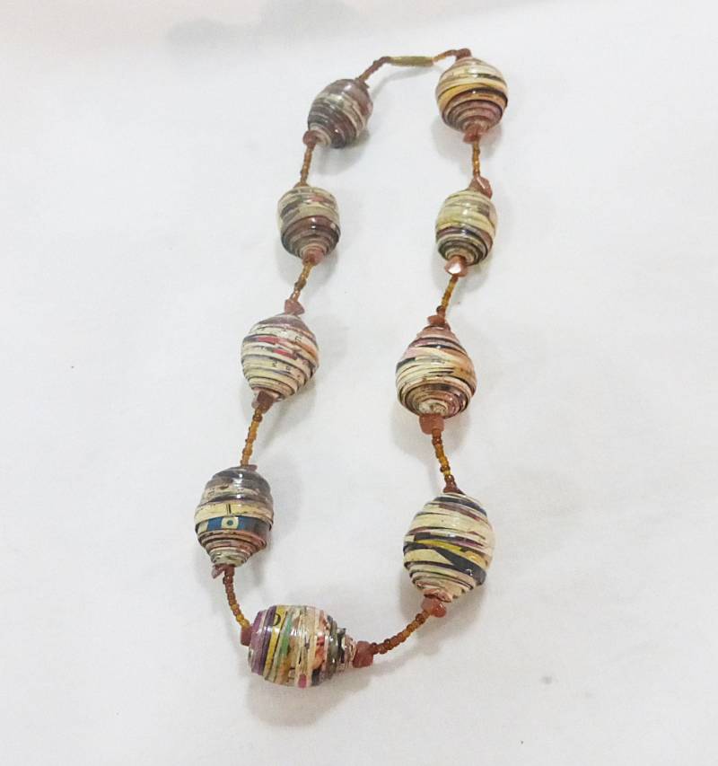 Vintage Handgemachte Recyclingpapier Perle Halskette Braun Goldstone von MashliDesign