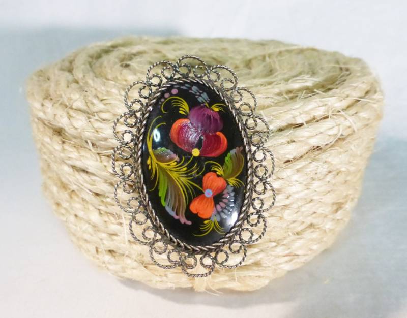 Vintage Kunststoff Oder Holz Blumen Kamee Brosche Anstecknadel Handbemalt Filigran von MashliDesign