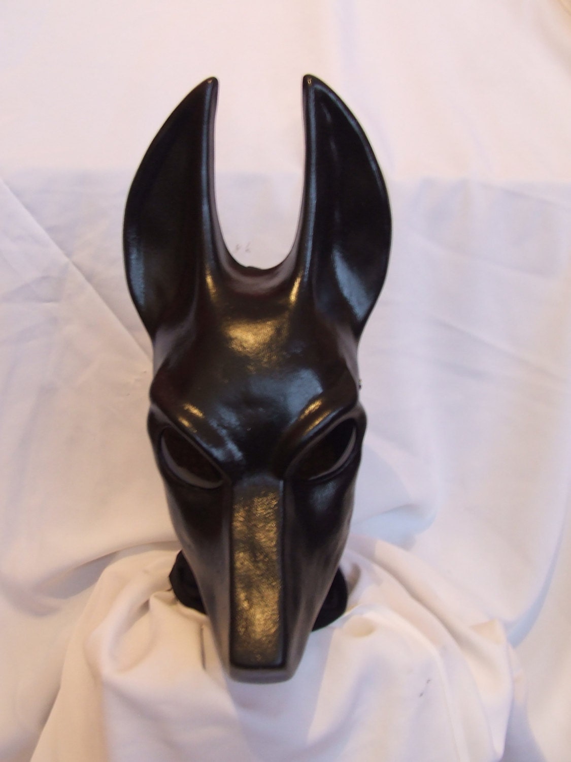 Anubis Schwarze Maske | Handarbeit Anubis Schwarze Maske | Handarbeit von MaskArtSerbia