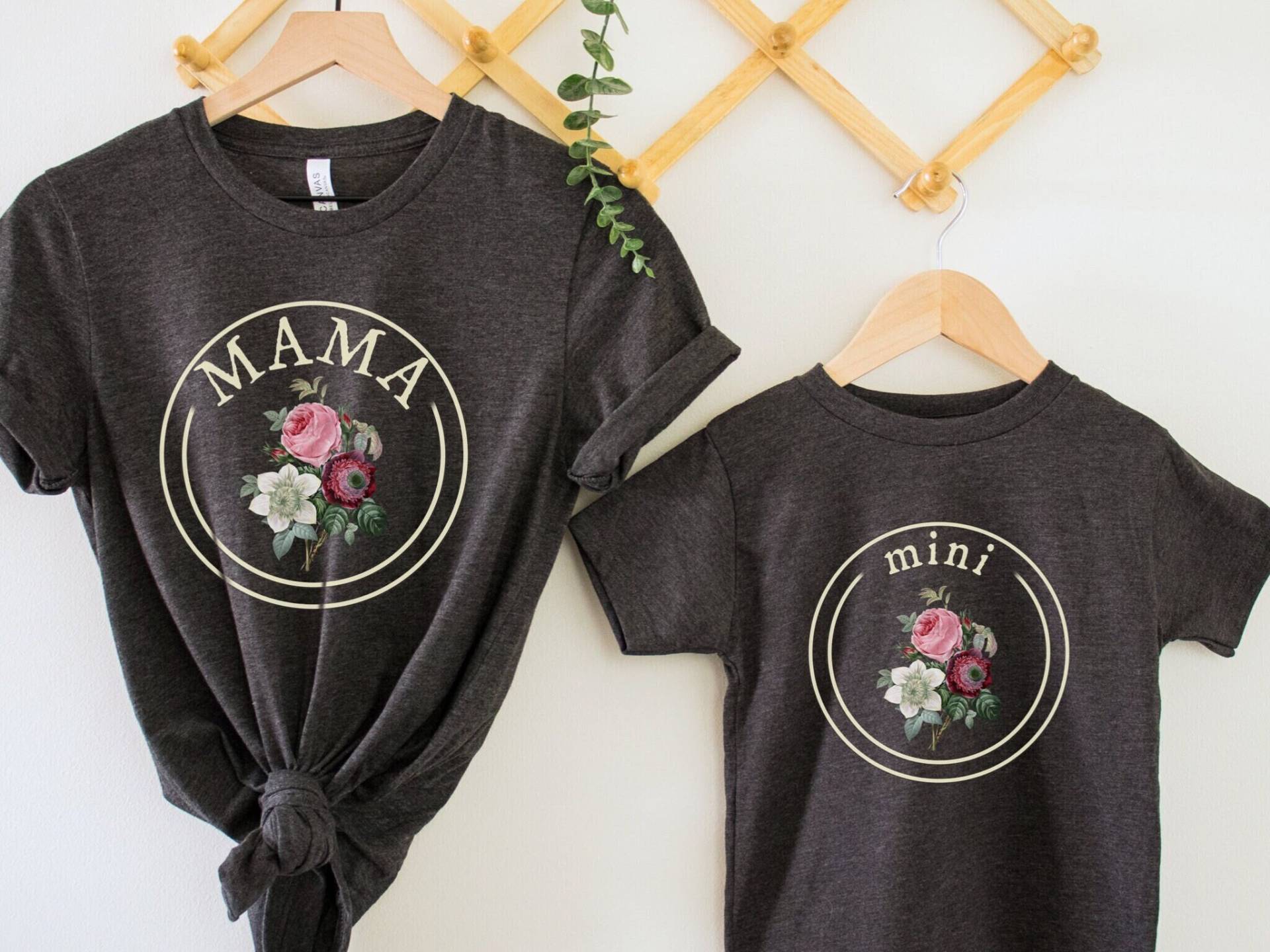 Mama Shirt, Mini Shirts, Und Ich Outfits, Mutter Kind Passende Shirts von MasseyDesignsCo