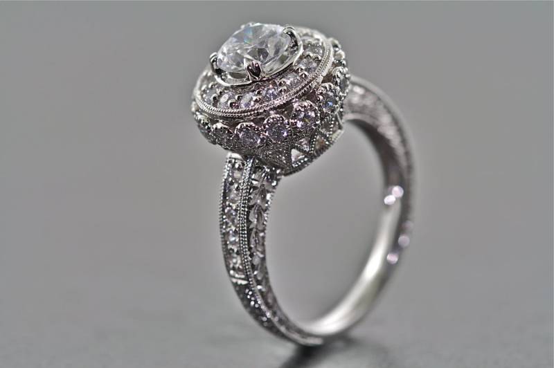 14Kt Weißgold Moderne Edwardian Verlobung Und Hochzeit Hand Graviert Ring Mit 1Ct Weißen Saphir Zentrum von MasterPieceJewelers
