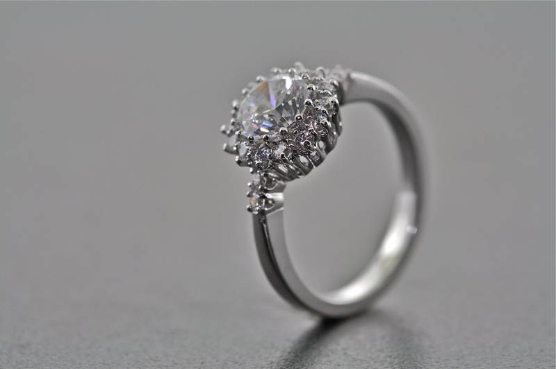 14Kt Weißgold Neue Vintage Verlobung Und Ehering Mit Diamanten 1Ct Weißen Saphir Zentrum von MasterPieceJewelers