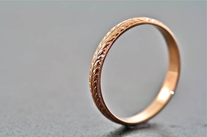 Handgravierter Ehering Aus 14-Karätigem Roségold von MasterPieceJewelers