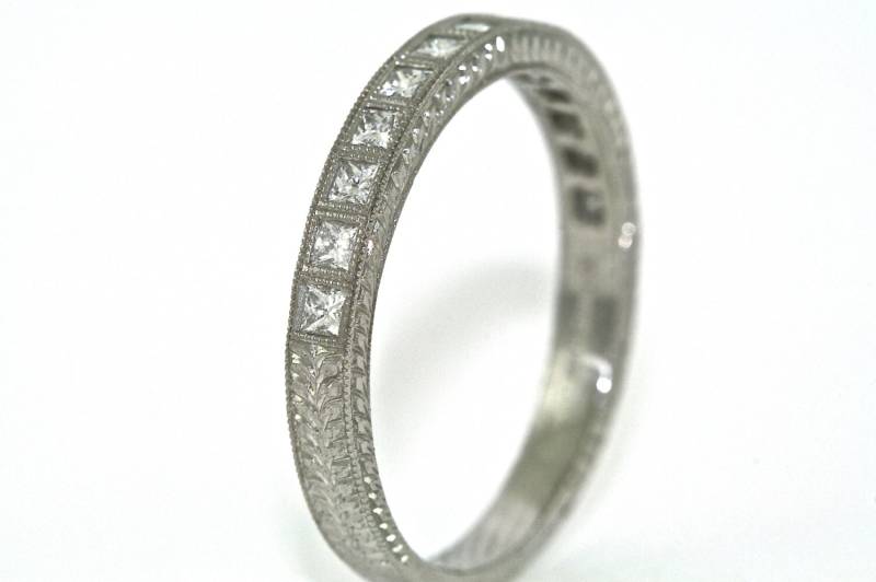 Platinum - Und Diamond-Hand Graviert Art-Deco Design Ehering von MasterPieceJewelers