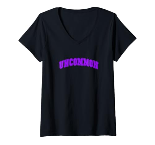 Damen Lila Uncommon Rare Purple Graphic T-Shirt mit V-Ausschnitt Damen Lila Uncommon Rare Purple Graphic T-Shirt mit V-Ausschnitt von Match Purple Color Graphic Tee