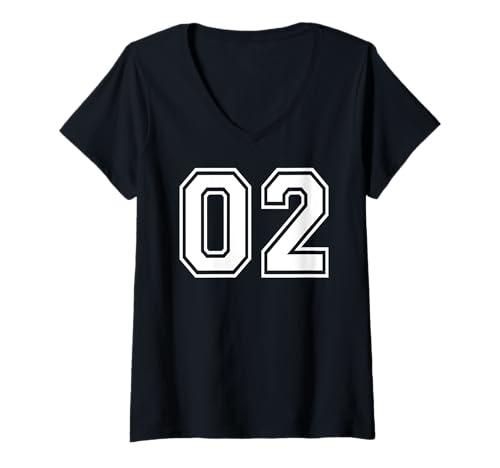Damen 02 Nummer Zwei Teamsport-Grafikdesign, passende Varsity T-Shirt mit V-Ausschnitt Damen 02 Nummer Zwei Teamsport-Grafikdesign, passende Varsity T-Shirt mit V-Ausschnitt von Matching Sports Numbers Birthday Gifts
