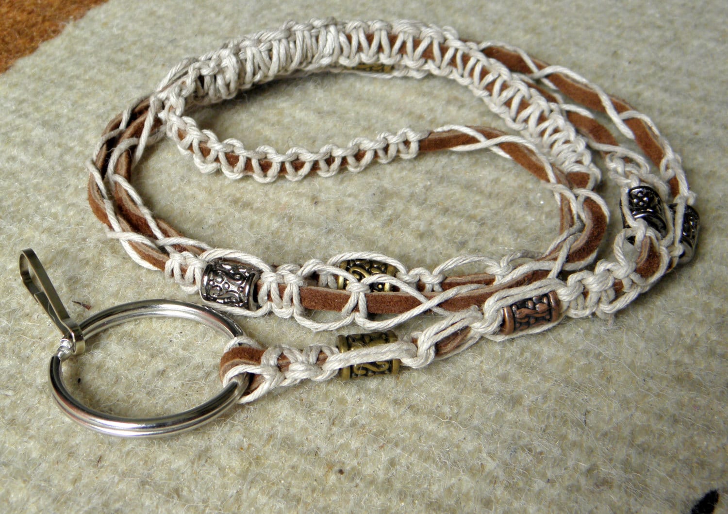 Personalisiertes Schlüsselband Aus Wildleder Hanf - & Metallperlen, Id-/Handy-Halter Personalisiertes Schlüsselband Aus Wildleder Hanf - & Metallperlen, Id-/Handy-Halter von MatchingTreeDesigns