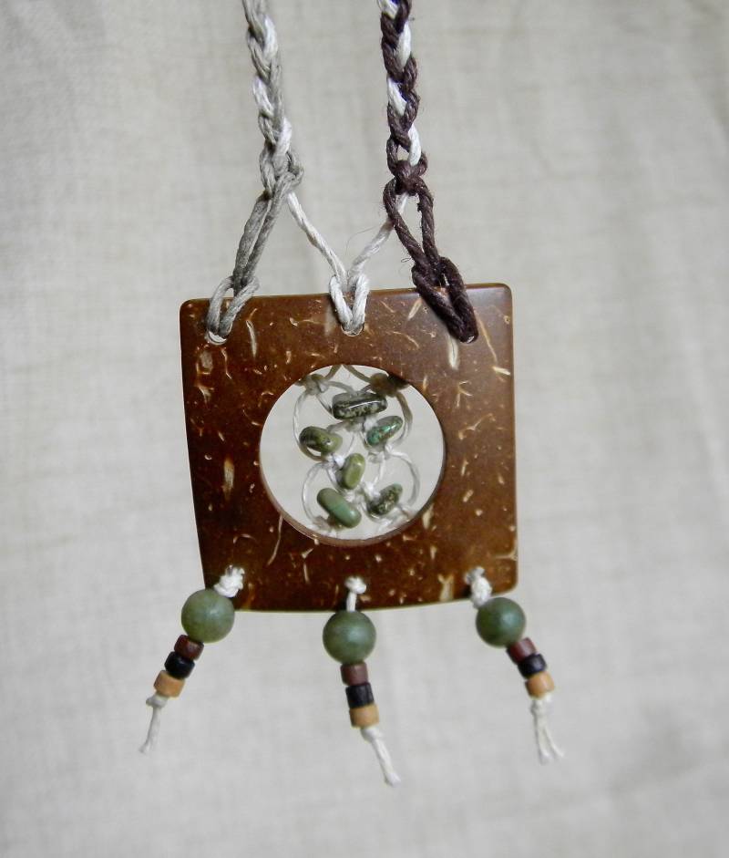 Traumfänger Kette Aus Naturbelassenem, Moosgrünem, Dunkelbraunem Makramee Hanf Mit Jade, Magnesit Und Holz Perlen Traumfänger Kette Aus Naturbelassenem, Moosgrünem, Dunkelbraunem Makramee Hanf Mit Jade, Magnesit Und Holz Perlen von MatchingTreeDesigns