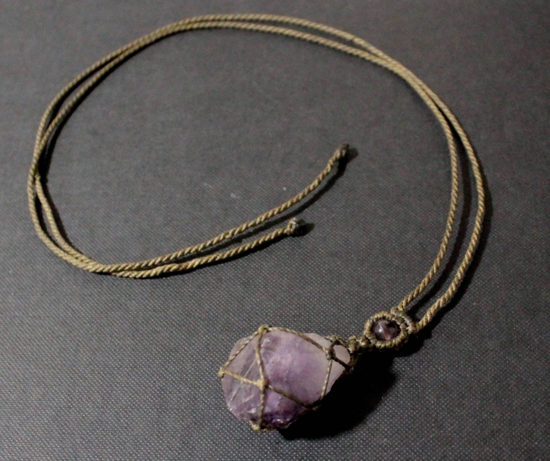 Makramee Halskette Amethyst Mit Amethyst-Perle von MatizarArt