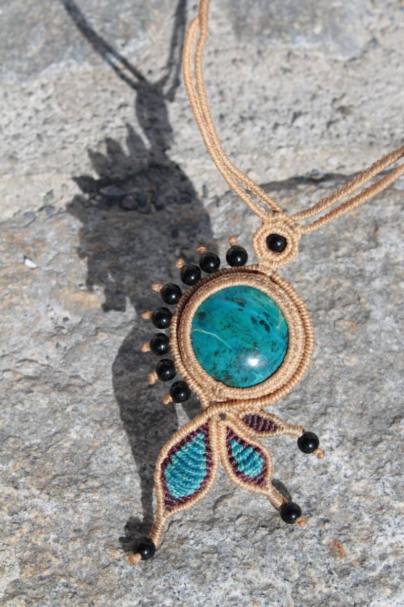 Makramee Halskette Mit Chrysokoll-Edelstein - Türkis Blatt von MatizarArt