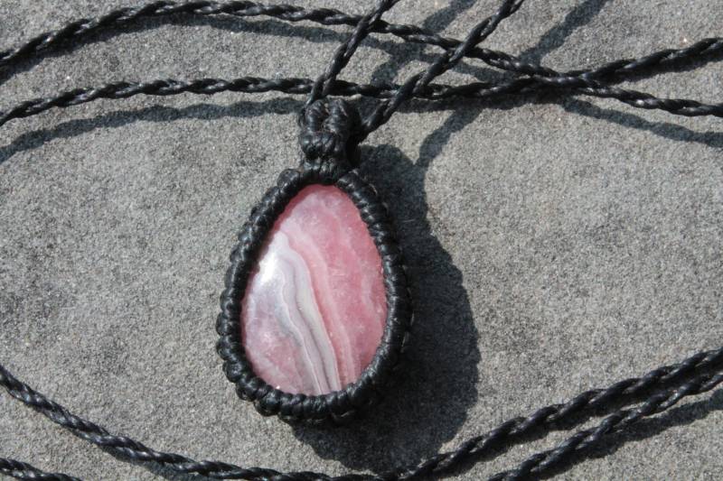 Rodochrosit Makramee Kette Schwarz von MatizarArt