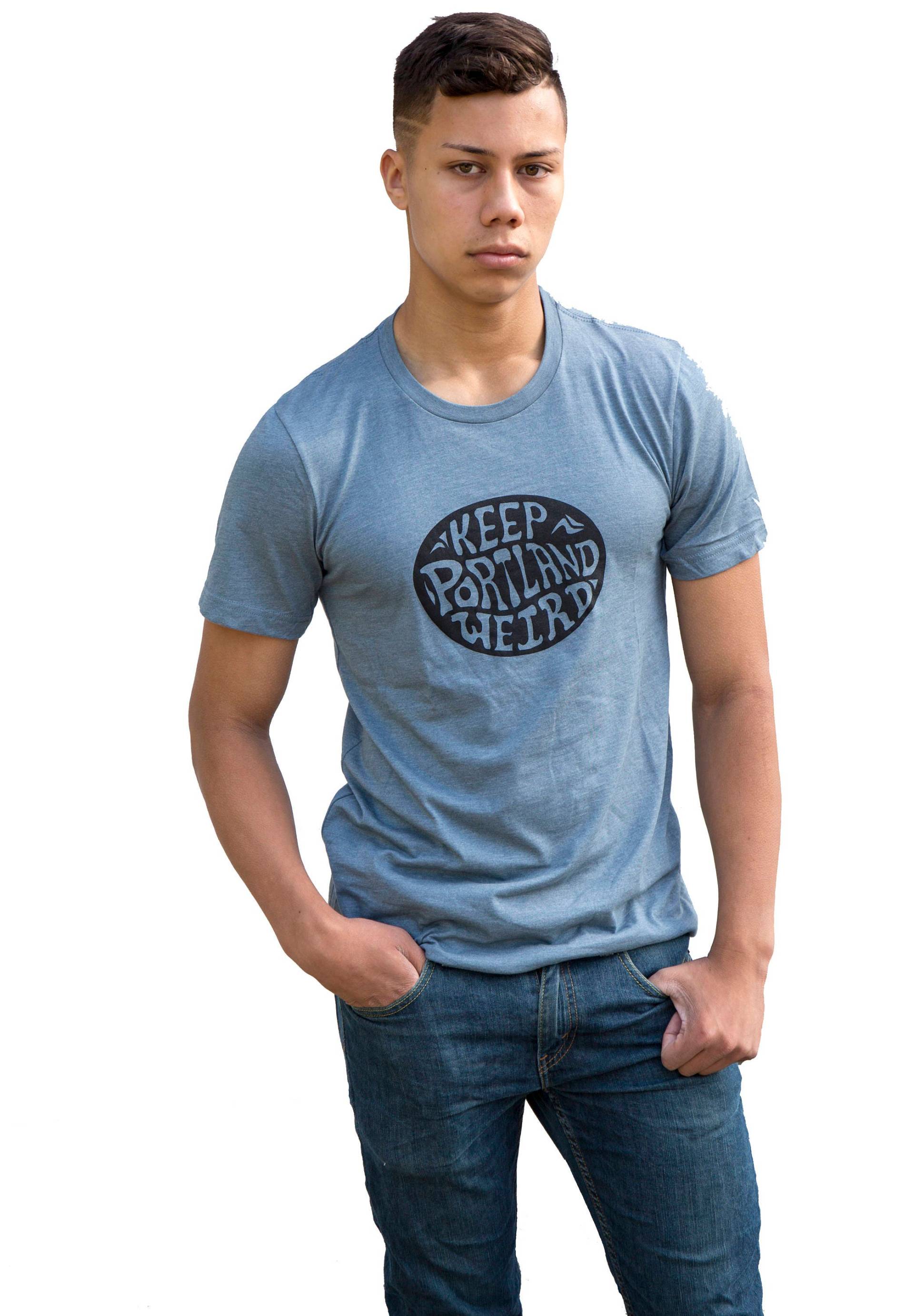 Halten Sie Portland Weird | Weiches, Leichtes T-Shirt Rundhals Und V-Ausschnitt Halten Sie Portland Weird | Weiches, Leichtes T-Shirt Rundhals Und V-Ausschnitt von MatleyInk