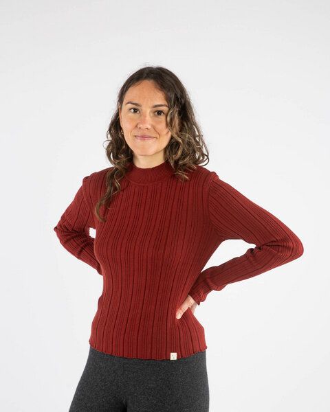 Matona Geripptes Langarmshirt für Frauen aus Bio-Baumwolle / Ribbed Collared Longsleeve von Matona