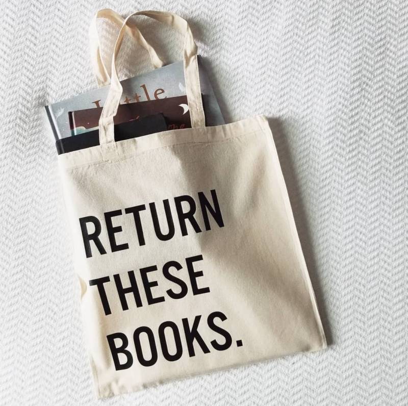 Handgemachte "Gebt Diese Bücher Zurück" Tragetasche - Benutzerdefinierte Bibliothek Tasche von MatriarchHandmade