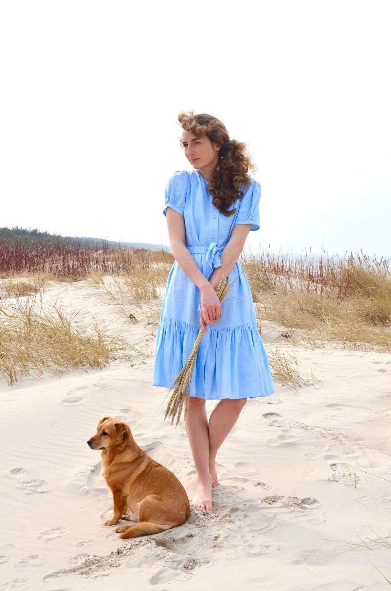 Blaues Leinen Sommerkleid Mit Knöpfen, Weich Verstellbar Lagen Outfit Gürtel, Lange Knautschige Kurze Ärmel Rüschen Gewand Schleife von MatrinnaBoutique