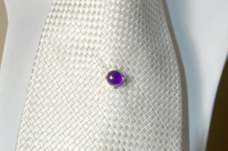 Amethyst Krawattennadel von MatsMachinations