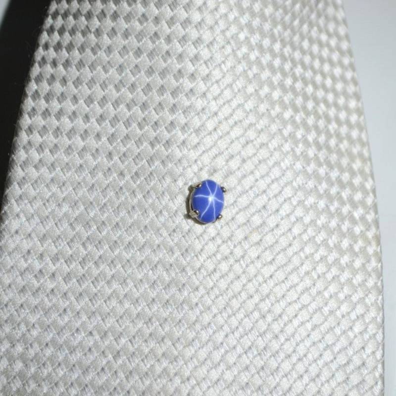 Krawattennadel Mit Blauem Sternsaphir | 8 X 6 Mm Krawattennadel Mit Blauem Sternsaphir | 8 X 6 Mm von MatsMachinations