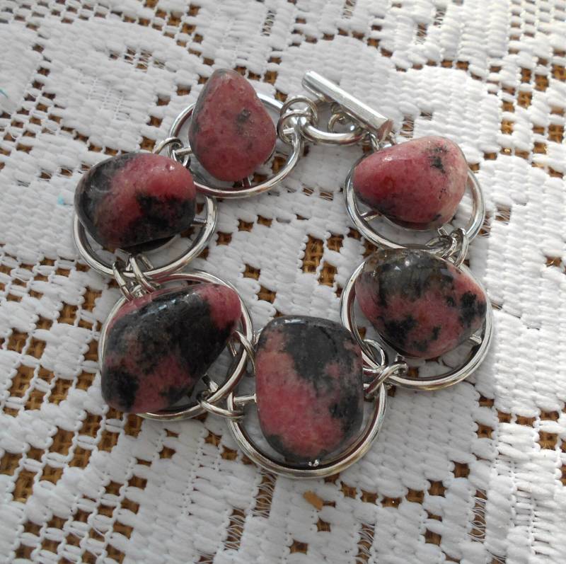 Vintage Armband Modeschmuck Silberfarben Metall Rhodochrosit 70Er/80Er Jahre Boho Festival Üppiges Vintage Armband Modeschmuck Silberfarben Metall Rhodochrosit 70Er/80Er Jahre Boho Festival Üppiges von MattieStone