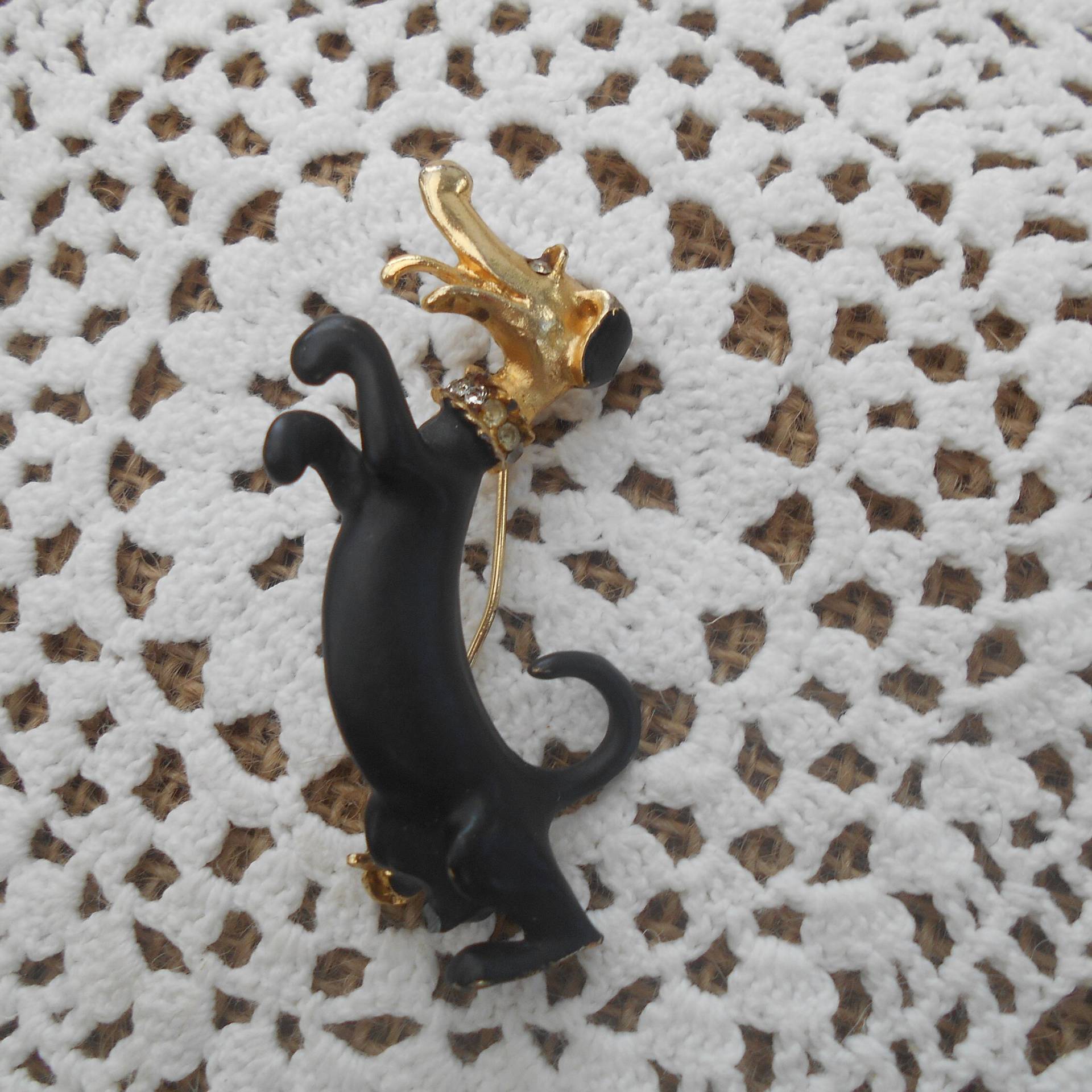 Witzige Vintage Brosche Dackel Goldfarben Strass Modeschmuck 80Er Jahre Hund Witzige Vintage Brosche Dackel Goldfarben Strass Modeschmuck 80Er Jahre Hund von MattieStone