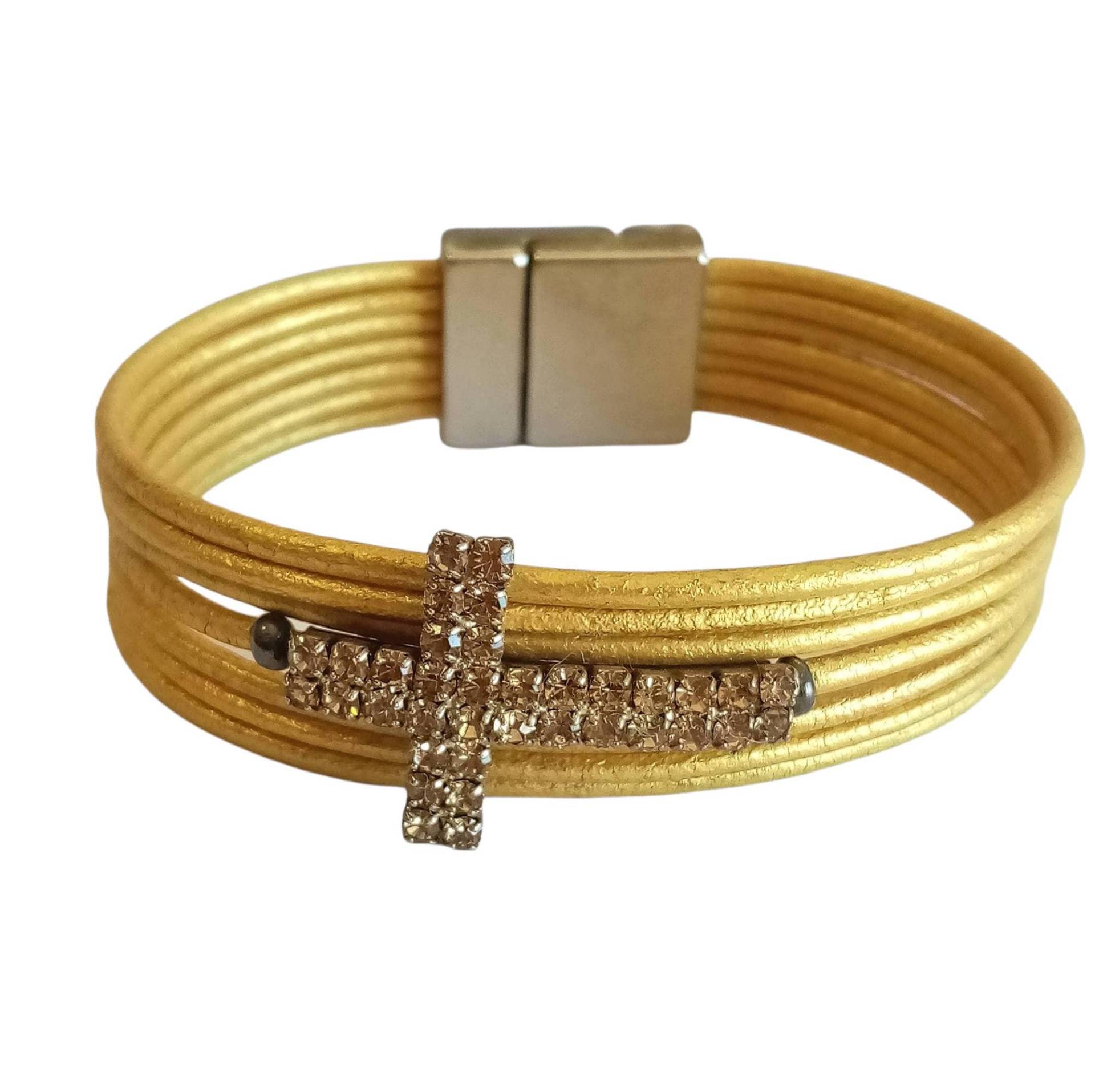 Gold Armband Chic Strass Magnetverschluss Kreuz Strass Goldene Hochzeit Kruzifix Gold Armband Chic Strass Magnetverschluss Kreuz Strass Goldene Hochzeit Kruzifix von MatyjoJewelry