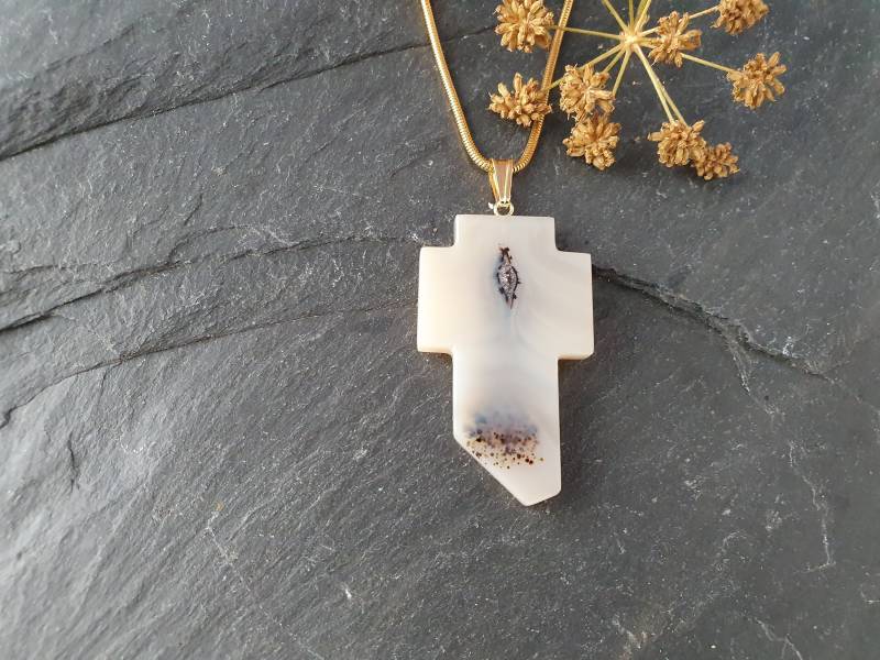 Dendritenachat Kreuz-Anhänger Mit Liebe in Handarbeit Gefertigt. Kleine Mangan Dendriten Und Feine Kristalle Im Einzigartigen Achat von MauritzUnikatSchmuck