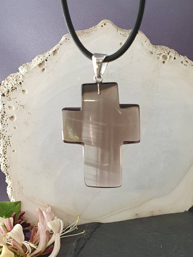Kreuz-Anhänger Aus Rauchquarz 2 Farbig. Einzigartiger Anhänger in Handarbeit Gefertigt Tolles Geschenk Für Einen Lieben Menschen von MauritzUnikatSchmuck