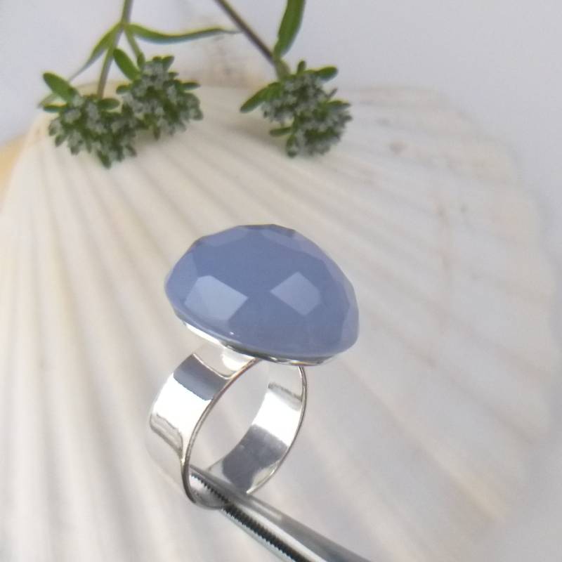 Silberring Mit Chalcedon Wild Facettiert Einzigartiger Edelstein - Ring in Tollem Design. Wahrhaftig Schön von MauritzUnikatSchmuck