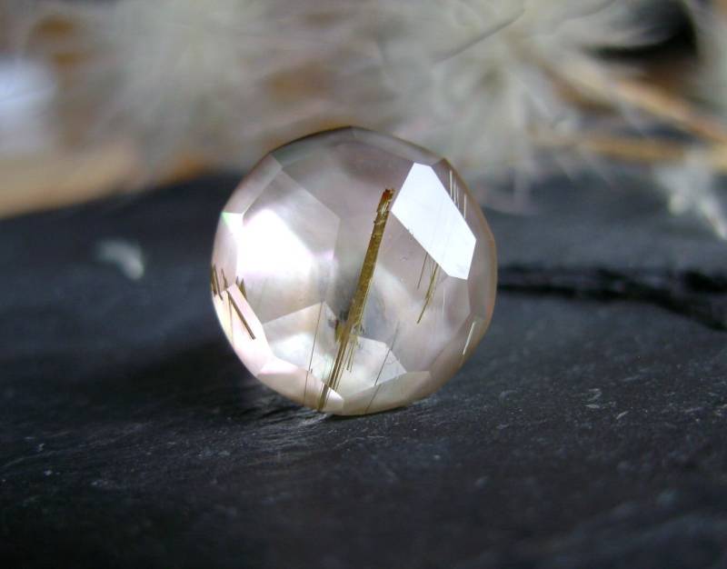 Silberring Mit Rutilquarz Und Perlmutt. Sommerring Verstellbarer Schiene. Ein Hingucker An Deiner Hand. Einfach Toll Für Jeden Anlass von MauritzUnikatSchmuck