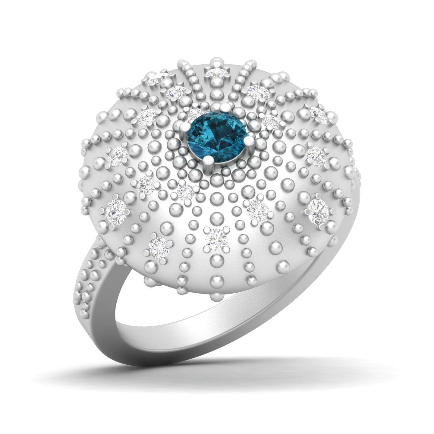 Natürliche London Blue Topas Cocktail Ring Mit Verstreuten Natürlichen Diamanten Maurya Desert von MauryaFineJewels