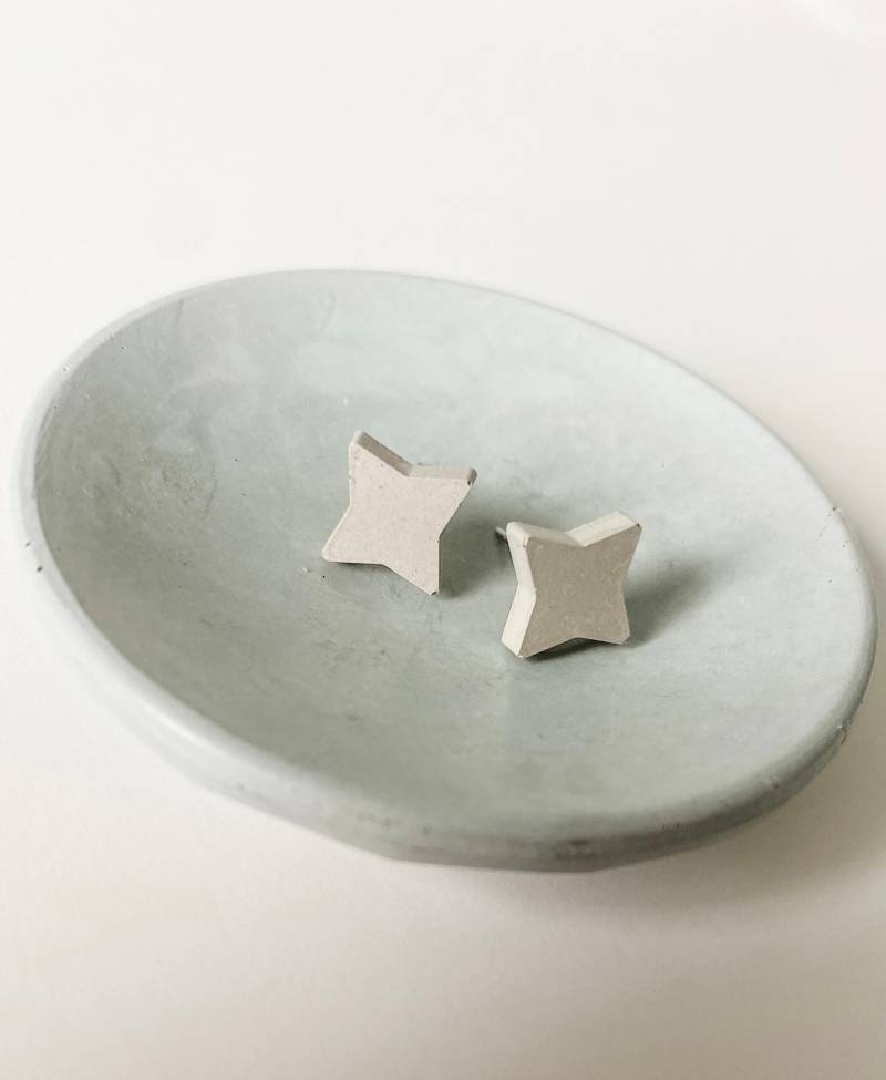 Funkeln Ohrstecker | Beton Ohrringe Betonschmuck Schwarzer Freitag Weihnachtsgeschenk Moderner Schmuck Weihnachten von MavenConcreteCo