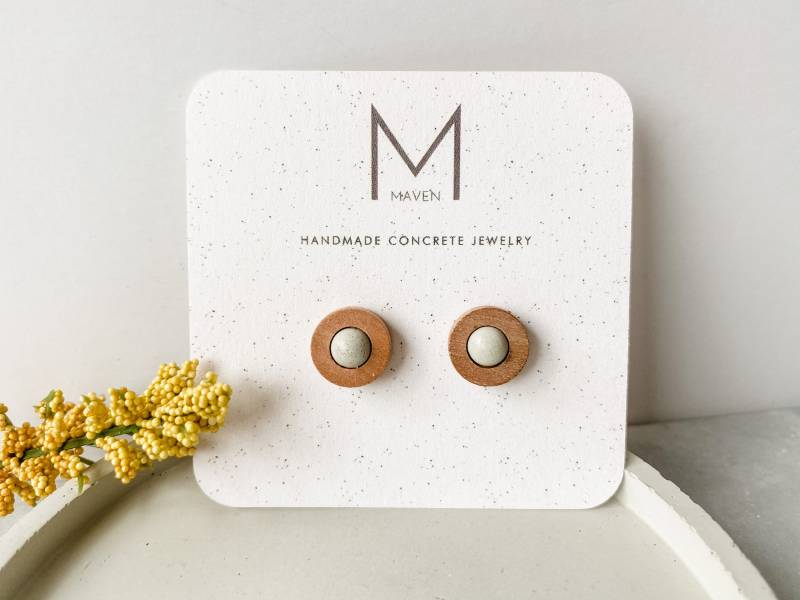 Kleine Holz Und Beton Ohrstecker | Betonschmuck Moderner Schmuck Geschenk Für Sie Schwarzer Freitag von MavenConcreteCo