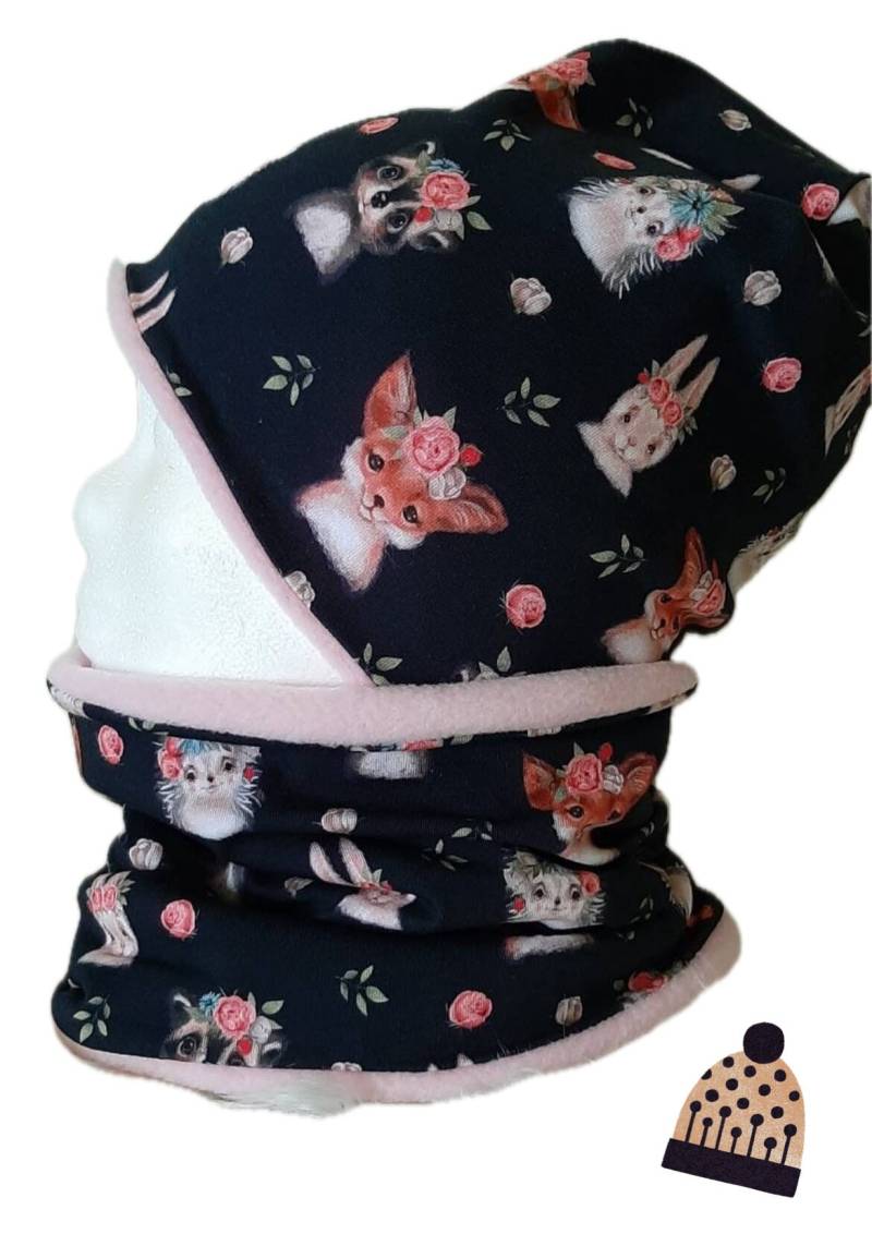 Winterset Mädchen Mütze Und Loop Jersey Waldtiere Mit Rosenkranz Auf Schwarz Fleece Rosa Gr Wählbar von Maviluwelt