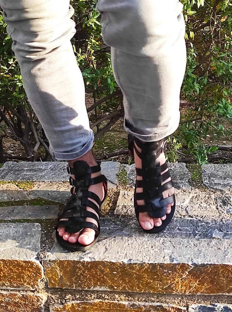 Hohe Gladiator Sandalen von Mavrosandals