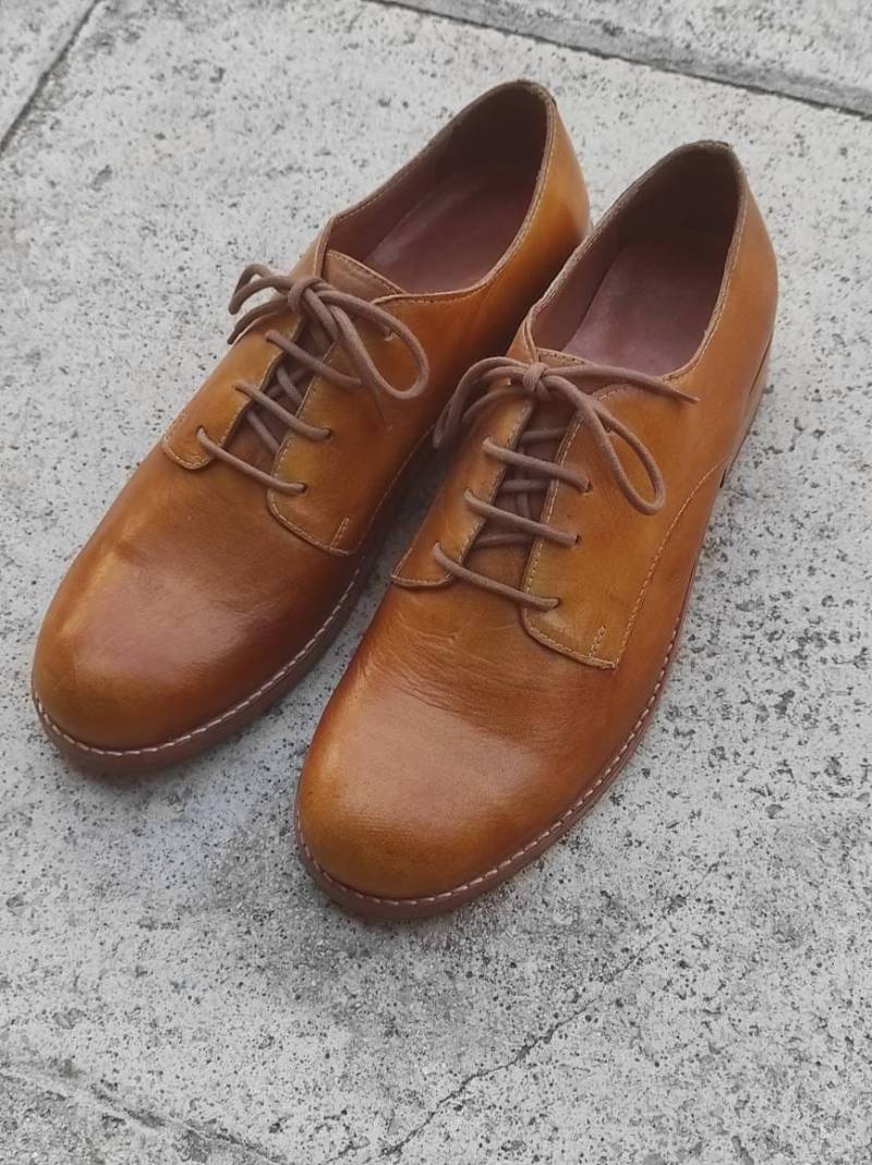 Lederschuhe, Handgemachte Schuhe, Classic Blue Leather Derby Shoes, Brogues, Flats, Tie Shoes Lederschuhe, Handgemachte Schuhe, Classic Blue Leather Derby Shoes, Brogues, Flats, Tie Shoes von Mavrosandals