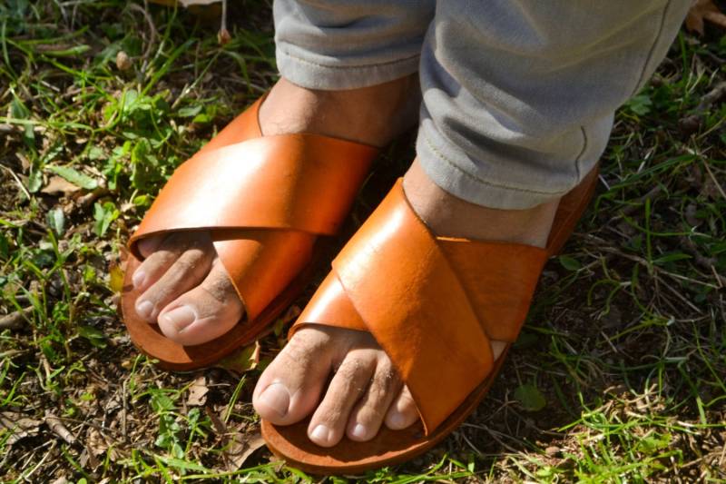 Natürliche Sandalen, Herrensandalen, Männer Flach, Ledersandalen, Handgefertigte Sommer Wohnungen, Herrenschuhe, Bequeme Sandalen Männer, Väter Natürliche Sandalen, Herrensandalen, Männer Flach, Ledersandalen, Handgefertigte Sommer Wohnungen, Herrenschuhe, Bequeme Sandalen Männer, Väter von Mavrosandals