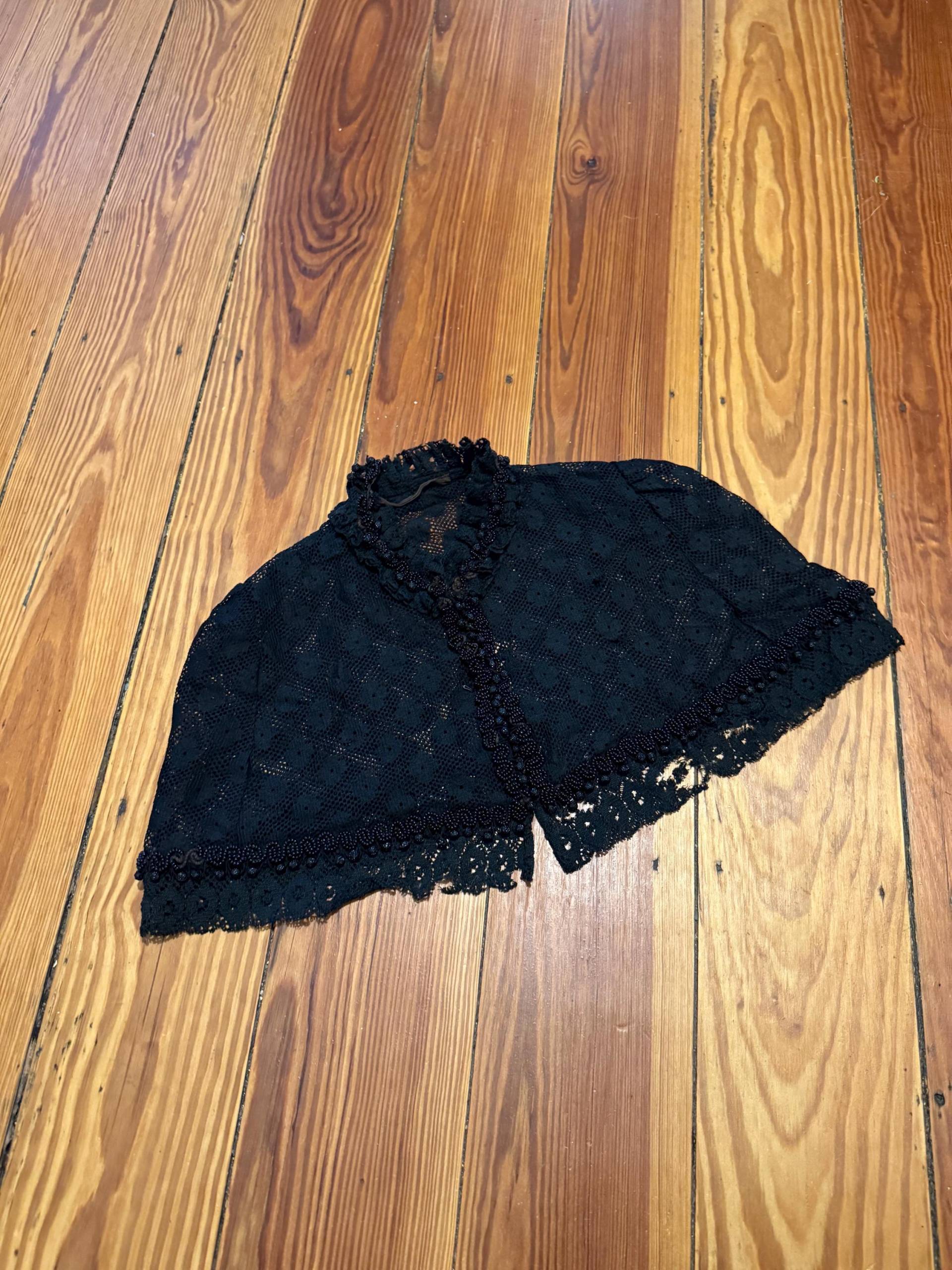 Victorian/Edwardian - Black Cape Collar 1900S 1910S von MaxErlerLeipzig