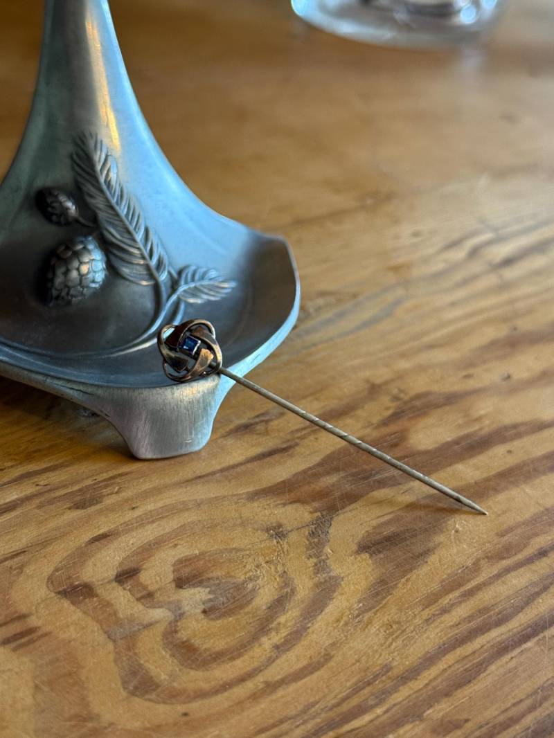 Victorian/Edwardian - Cravat Tie Stick Pin Gold Plated 1900S 1910S Victorian/Edwardian - Cravat Tie Stick Pin Gold Plated 1900S 1910S von MaxErlerLeipzig