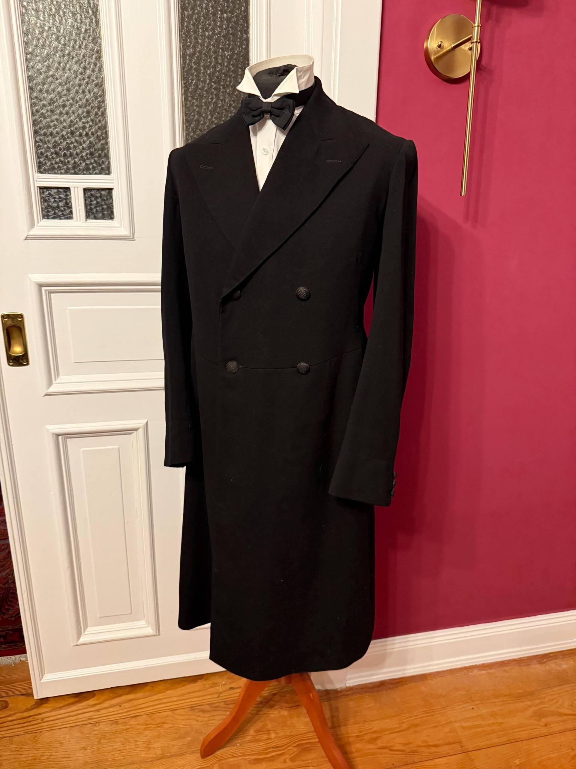 Victorian/Edwardian - Frock Coat 1900S 1910S Victorian/Edwardian - Frock Coat 1900S 1910S von MaxErlerLeipzig