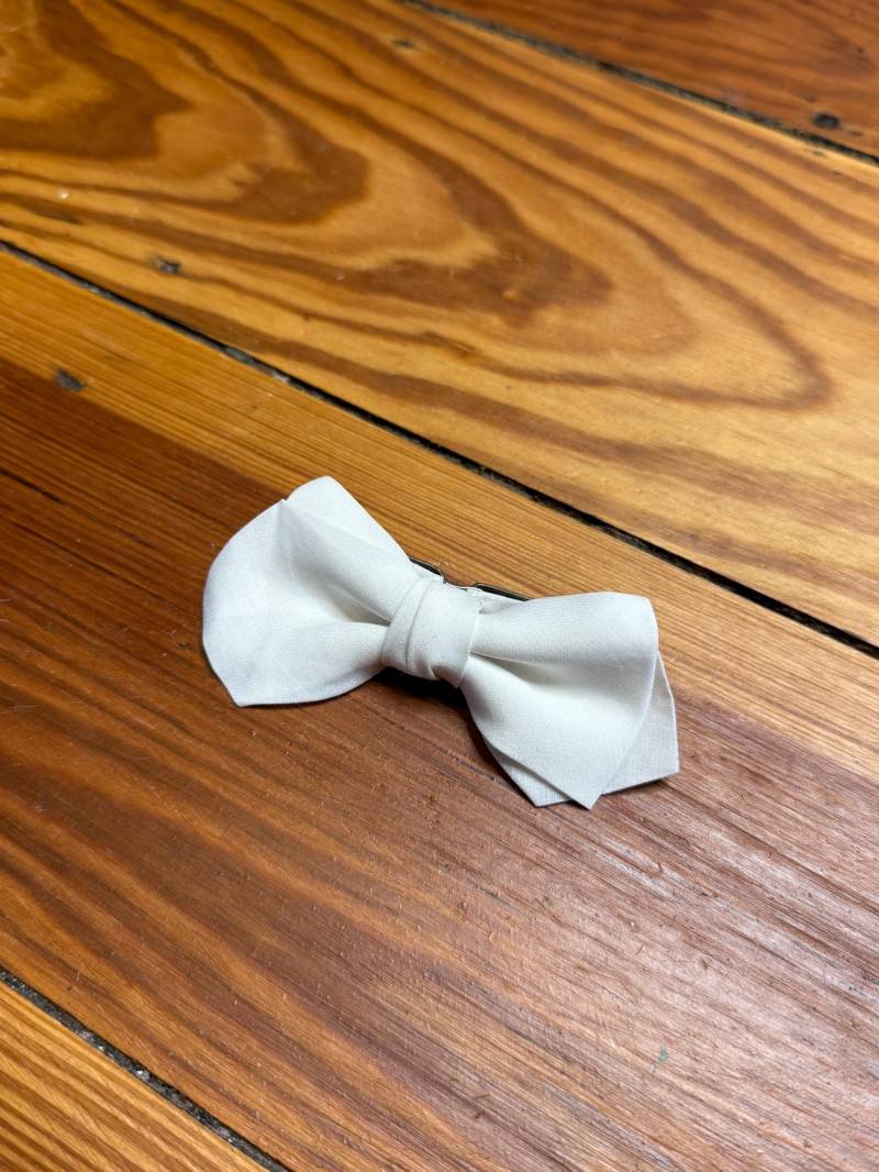 Victorian/Edwardian - White Bow Tie von MaxErlerLeipzig