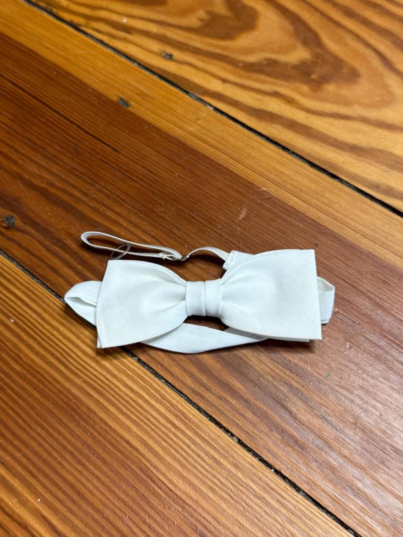 Victorian/Edwardian - White Bow Tie Victorian/Edwardian - White Bow Tie von MaxErlerLeipzig