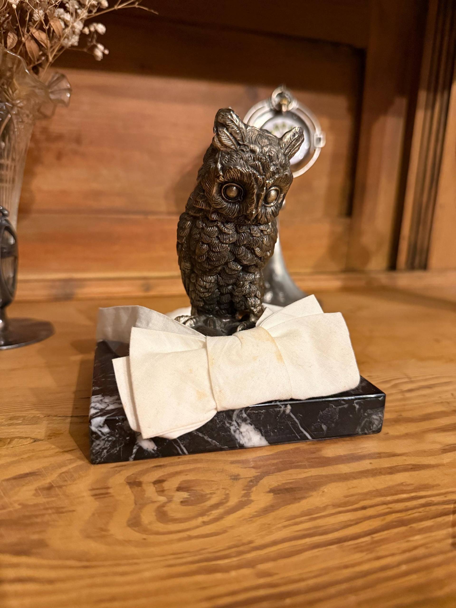 Victorian/Edwardian - White Bow Tie von MaxErlerLeipzig