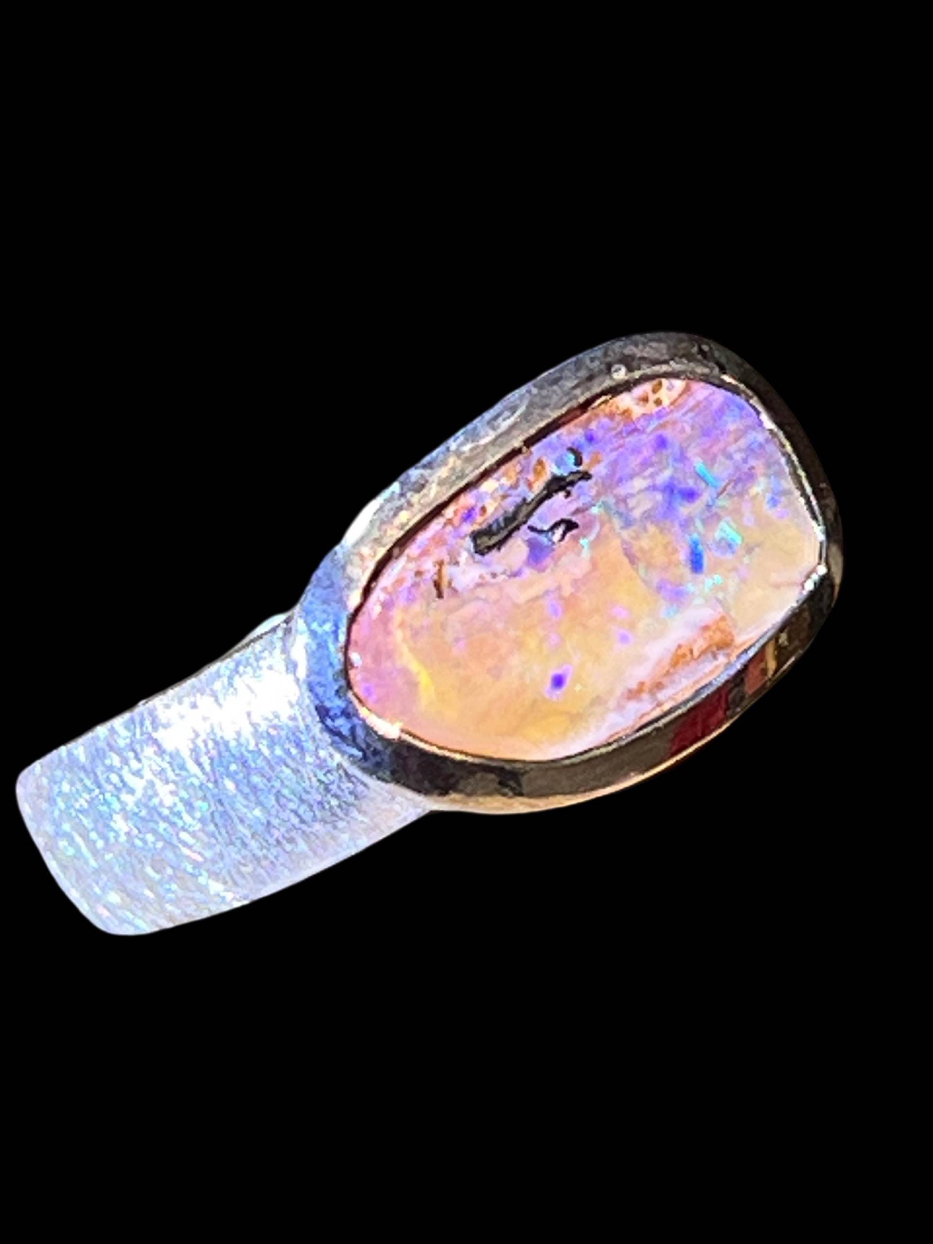 Boulder Opal Sommer Violett Ring in Silber von MaxGloriaOpal
