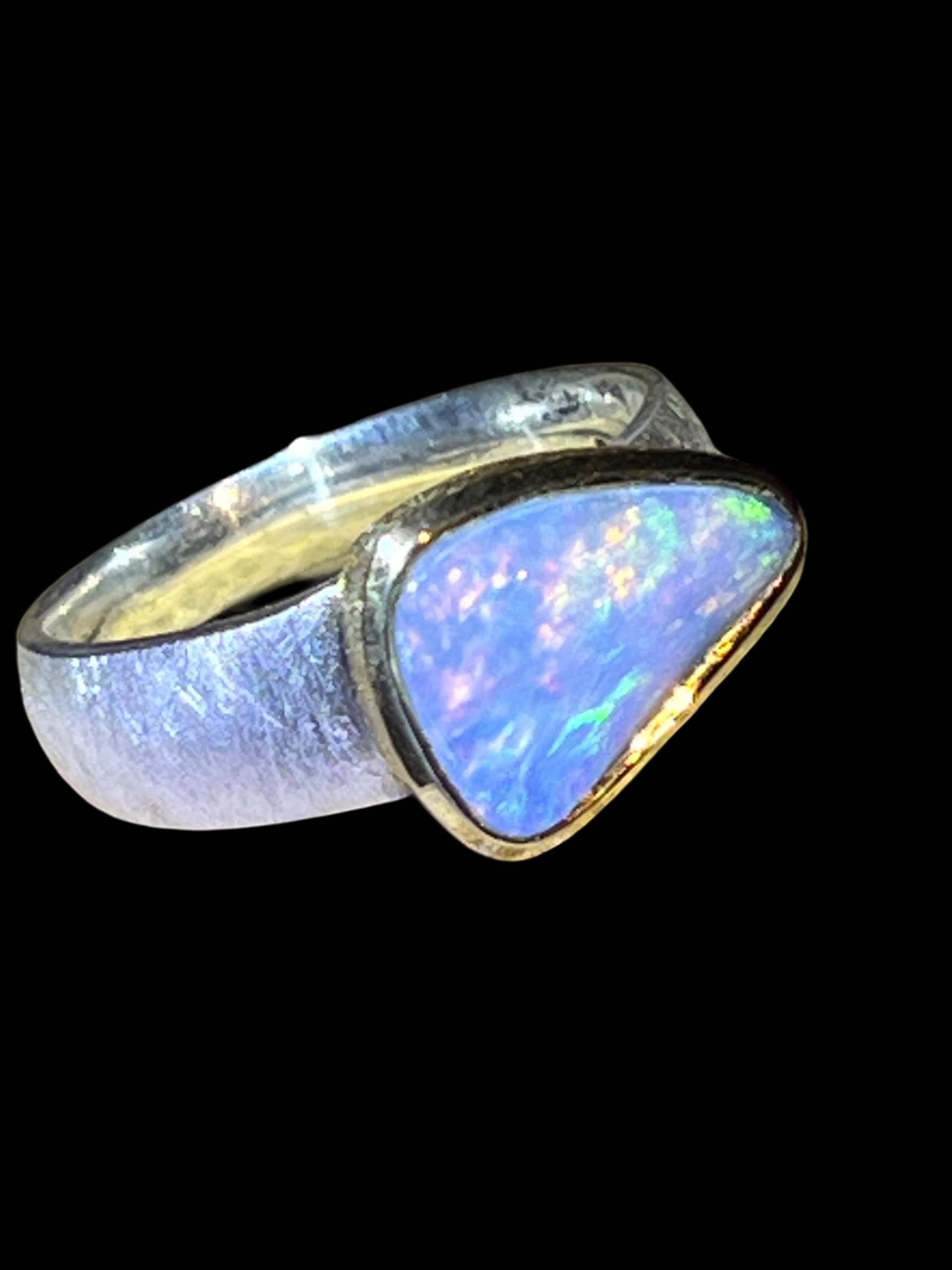 Coober Pedy Opal Great Barrier Reef Ring in Silber Mit Vergoldeter Fassung von MaxGloriaOpal