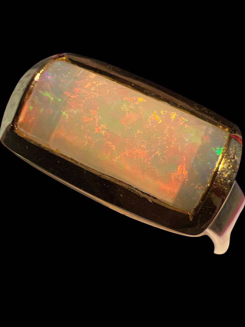 Edelopal Kunstwerk Australien Ring in Silber Mit Teilvergoldeter Fassung von MaxGloriaOpal