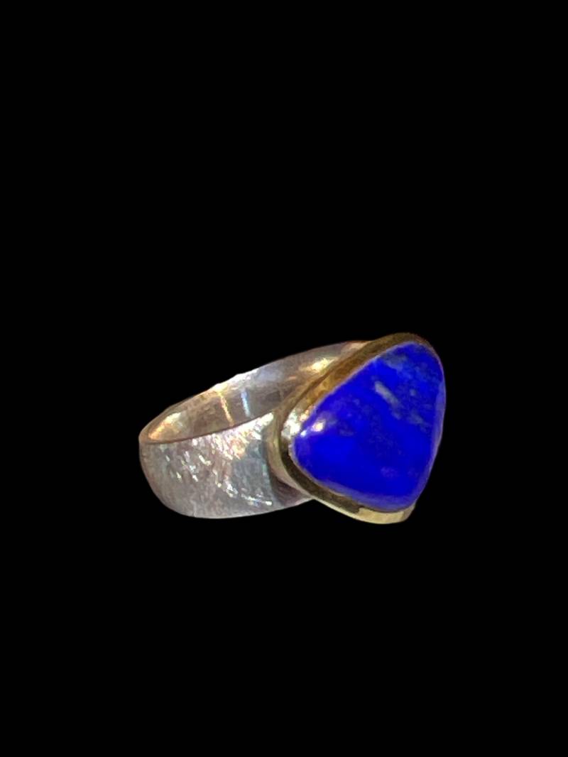 Lapis Designring in Silber Mit Vergoldeter Fassung von MaxGloriaOpal