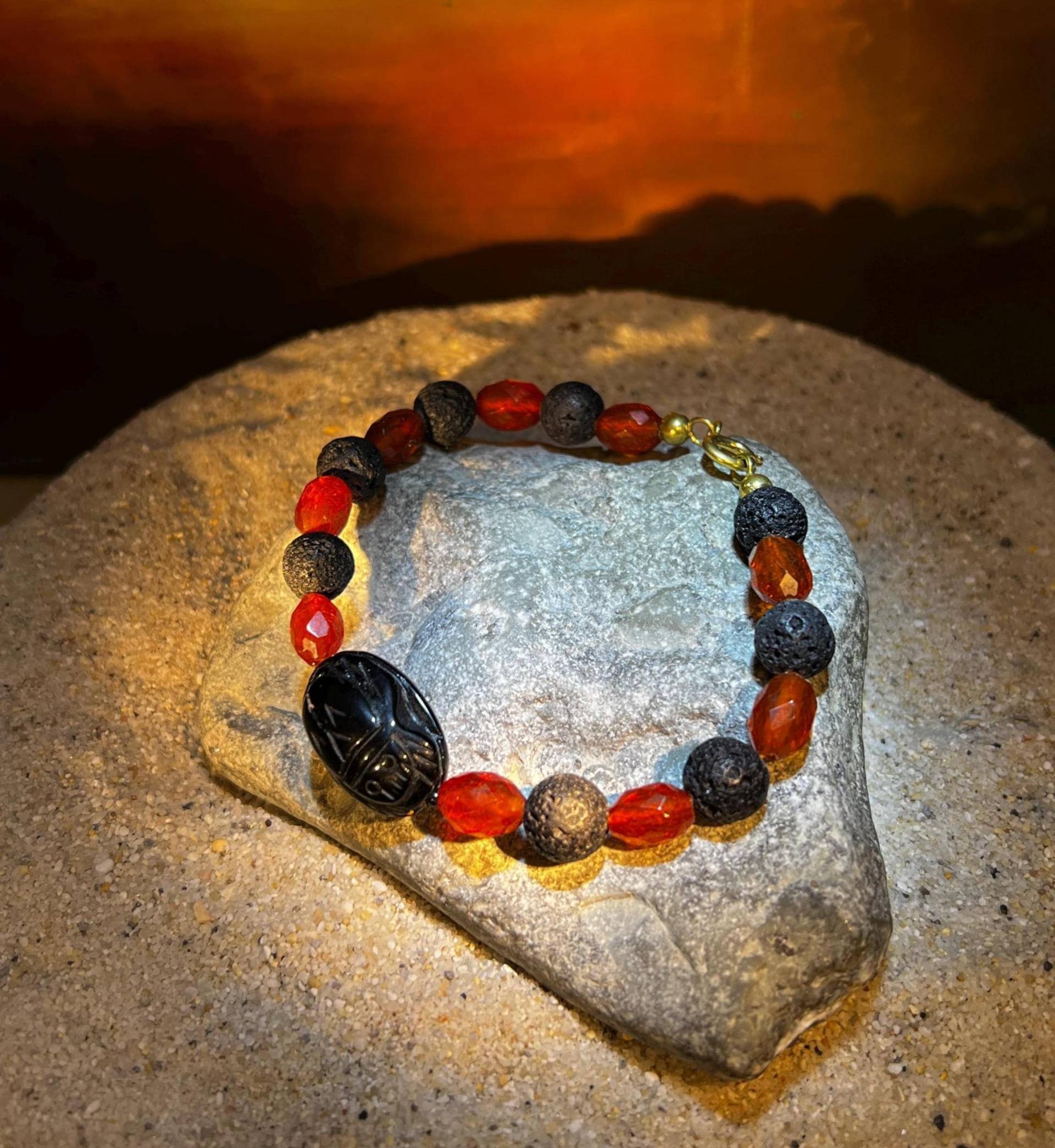 Lava Glücksarmband von MaxGloriaOpal